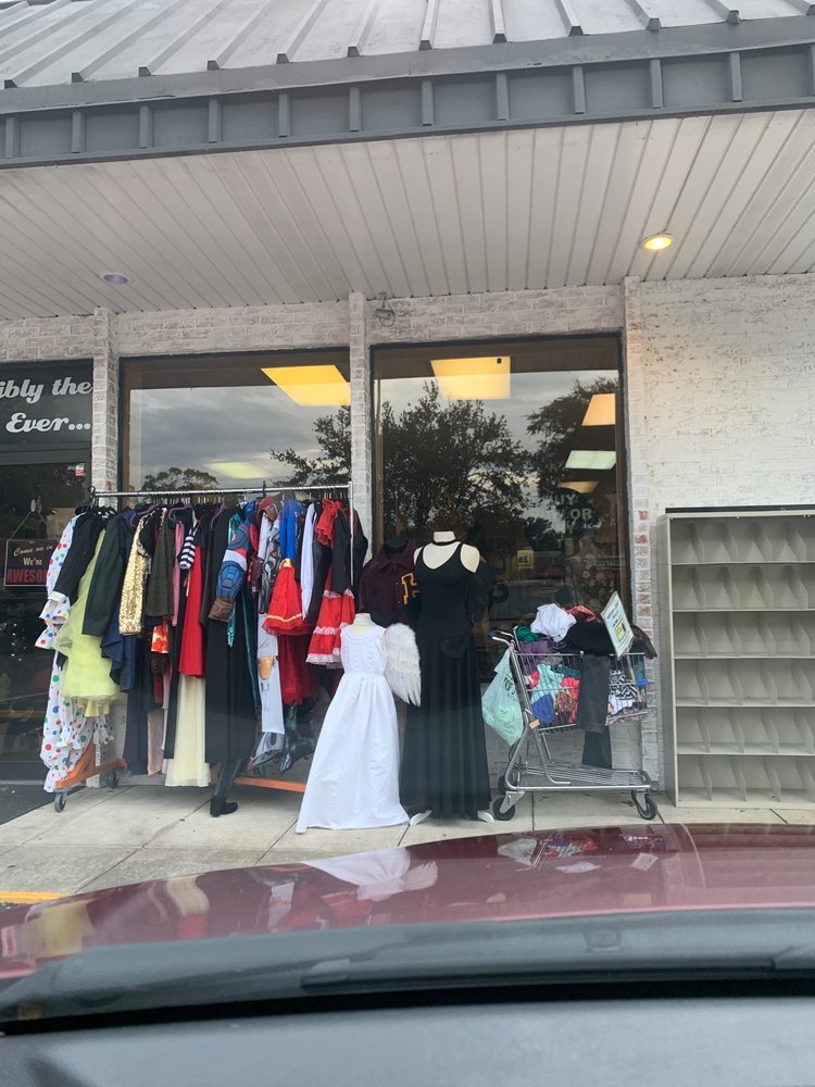 COMMUNITY THRIFT MARKET 11 Photos 652B Capital Cir NE, Tallahassee