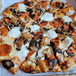 Groovy Island Pizza Co - Mushroom, Sausage, mozzarella and Pepperoni