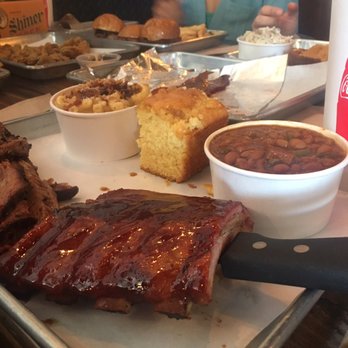 Badlands BBQ - My combo with ribs and BRISKET. 2 sides: jalapeño Mac and awesome baked beans with some corn bread - Barbeque Near Me - Norco, California