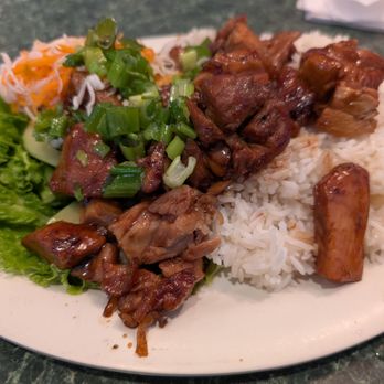 Tan My - Chicken over rice, Good but not my favorite - Vietnamese Near Me - Austin, Texas