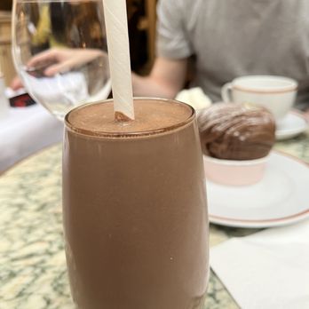 Angelina - Iced chocolate - Breakfast & Brunch Near Me - Paris, 75 Angelina - Iced chocolate - Breakfast & Brunch Near Me - Paris, 75