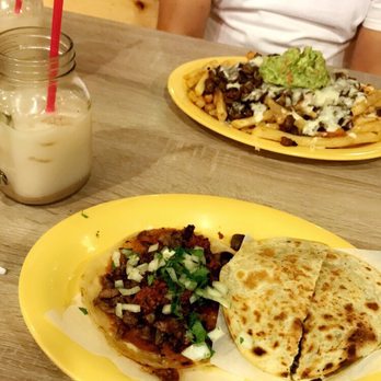 D'Poly Taco Grill & Beer - Mexican Near Me - El Centro, California
