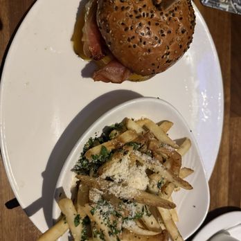 Yard House - BBQ Bacon Cheddar - Bars Near Me - Roseville, California Yard House - BBQ Bacon Cheddar - Bars Near Me - Roseville, California