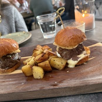 S Y Kitchen - T-Bone Truffle Sliders - Italian Near Me - Santa Ynez, California S Y Kitchen - T-Bone Truffle Sliders - Italian Near Me - Santa Ynez, California