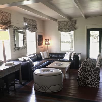 Round Top Inn by null