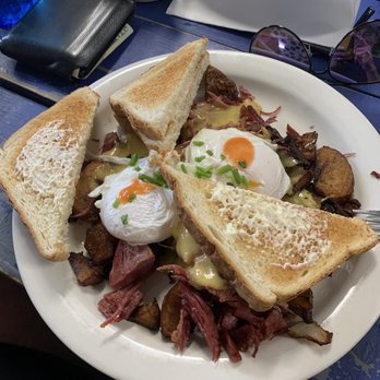 B-Side Grill - Diners Near Me - New Paltz, New York