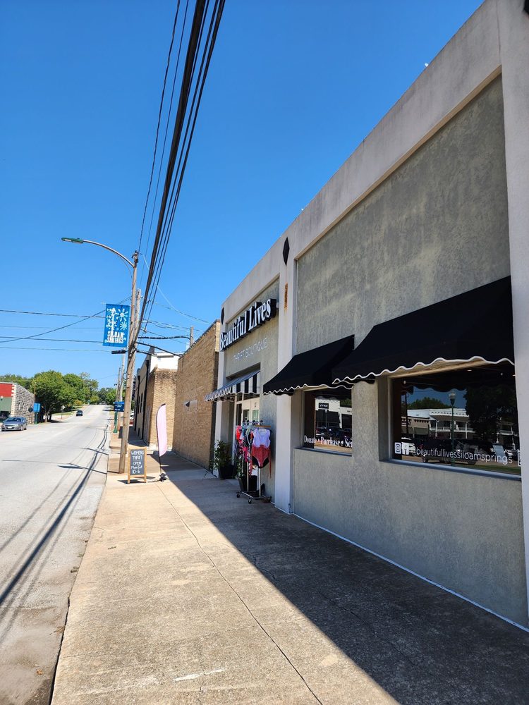 BEAUTIFUL LIVES BOUTIQUE SILOAM SPRINGS Updated October 2024 103