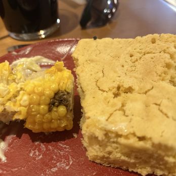 Hanna's Table - Cornbread and cob - Bars Near Me - Reno, Nevada
