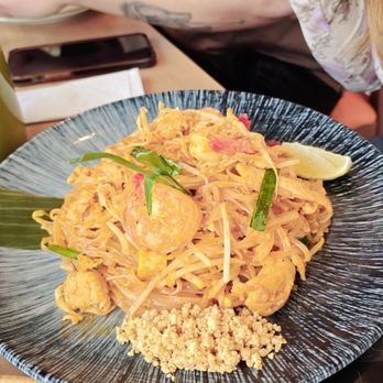 Thairoomgrand - Pickering - Shrimp and chicken pad thai - Thai Near Me - Pickering, Ontario Thairoomgrand - Pickering - Shrimp and chicken pad thai - Thai Near Me - Pickering, Ontario