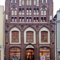 Stadtbibliothek - Bücher unter Dach und Fach
