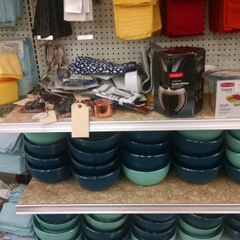 Bargain Hunt - Kitchen towels and bowls. - Discount Store Near Me - Cumming, Georgia Bargain Hunt - Kitchen towels and bowls. - Discount Store Near Me - Cumming, Georgia