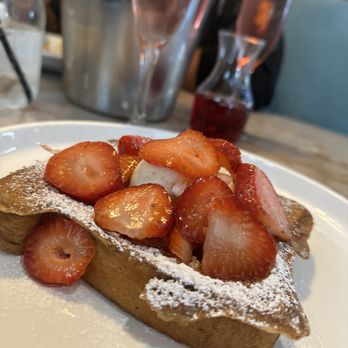 Toast Kitchen & Bar - Strawberry Cheesecake French Toast - Breakfast & Brunch Near Me - Brea, California Toast Kitchen & Bar - Strawberry Cheesecake French Toast - Breakfast & Brunch Near Me - Brea, California