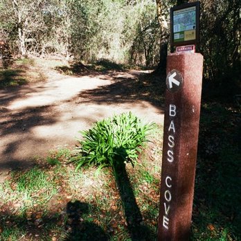 Bass Cove Trail - This is the first trail marker that is encountered, on your hike. - - -Tom Brody - Hiking Near Me Bass Cove Trail - This is the first trail marker that is encountered, on your hike. - - -Tom Brody - Hiking Near Me
