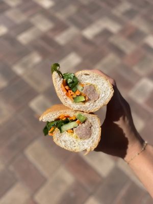 Thim Hing Banh Mi by null