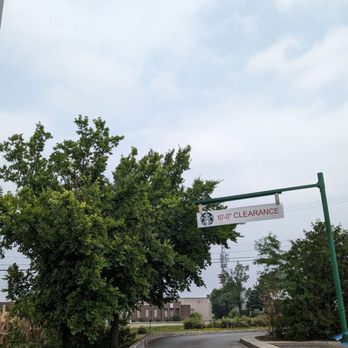 Starbucks - The drive-thru - Coffee & Tea Near Me - Ottawa, Ontario