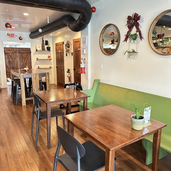 Greenhouse Cafe + Bar - Cocktail Bars Near Me - Lebanon, Ohio
