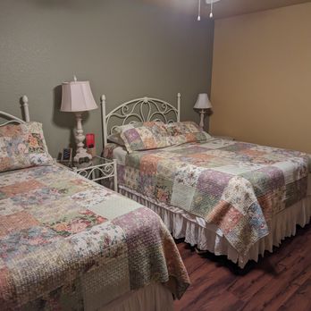 Lone Star Bed and Bale - Super cozy inside! - Horse Boarding Near Me - Claude, Texas Lone Star Bed and Bale - Super cozy inside! - Horse Boarding Near Me - Claude, Texas