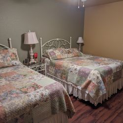 Lone Star Bed and Bale - Super cozy inside!