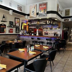 La Trattoria Bohemia - Inside (instagram: jax.vegan.eats)