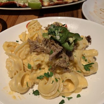 Von's 1000Spirits - Farmstead Smoked Gouda and Braised Pork Mac and Cheese - New American Near Me - Seattle, Washington