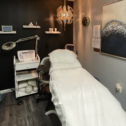 Bare Electrolysis - Welcome to Bare Electrolysis! We are deleting experts in facial and PCOS related hair concerns. Double certified since 2017.