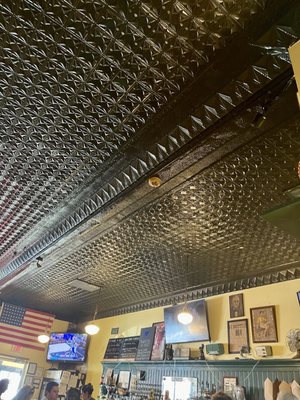 Dots Back Inn by null