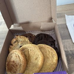 Insomnia Cookies