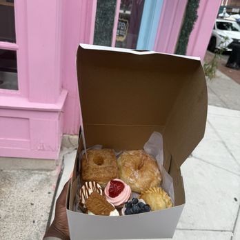 Dulceology - Bakeries Near Me - Baltimore, Maryland