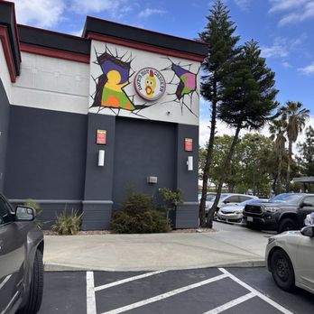 Dave's Hot Chicken - Chicken Shop Near Me - Ontario, California Dave's Hot Chicken - Chicken Shop Near Me - Ontario, California