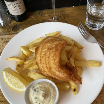 Fish Shop - Fish and chips - Fish & Chips Near Me - Smithfield, D