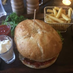 CPH Burger and Steakhouse - Tasty burgers