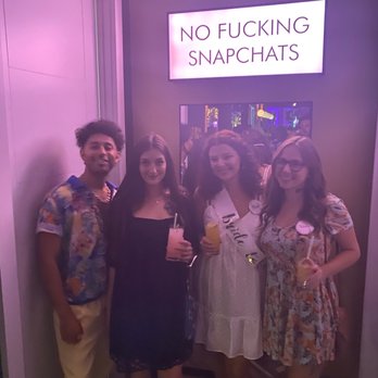 The Robinson Cocktail Lounge - A must stop photo spot for friends or a selfie - Cocktail Bars Near Me - Orlando, Florida The Robinson Cocktail Lounge - A must stop photo spot for friends or a selfie - Cocktail Bars Near Me - Orlando, Florida