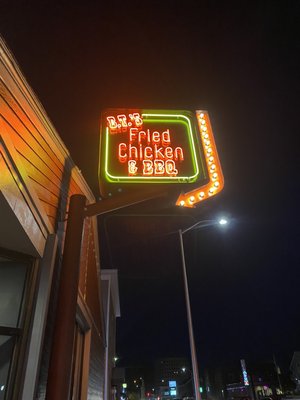 B.T.'s Fried Chicken and BBQ by null