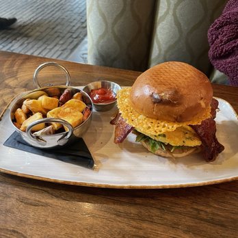 GRANVILLE - Breakfast Sandwich - New American Near Me - Studio City, California GRANVILLE - Breakfast Sandwich - New American Near Me - Studio City, California