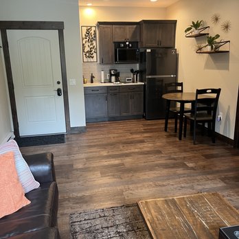 The Inn On Fall River - Hotels Near Me - Estes Park, Colorado The Inn On Fall River - Hotels Near Me - Estes Park, Colorado