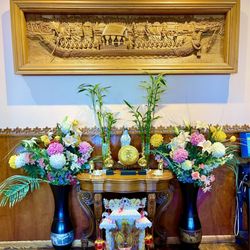 Thai Hut - Altar