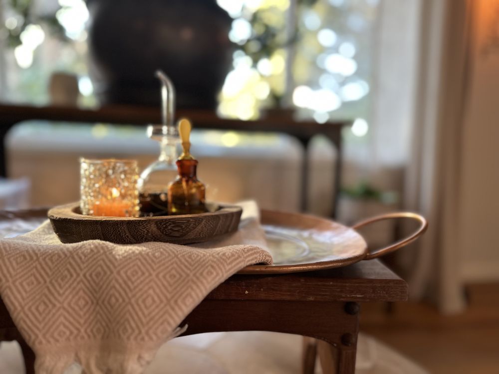 Madrona House Apothecary  Logo