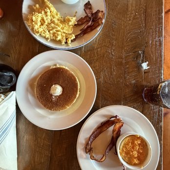 Five Oaks Farm Kitchen - Breakfast & Brunch Near Me - Sevierville, Tennessee Five Oaks Farm Kitchen - Breakfast & Brunch Near Me - Sevierville, Tennessee
