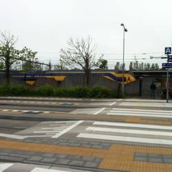 Station Den Helder - Trein op 1 van de 2 sporen.