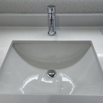 Holiday Inn Express & Suites - clean sink - Hotels Near Me - Glendale, California Holiday Inn Express & Suites - clean sink - Hotels Near Me - Glendale, California