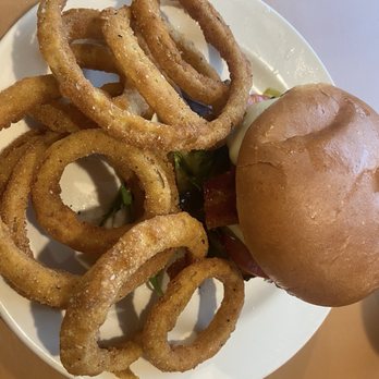 104 Main Public House - Onion rings - American Near Me - Topsham, Maine