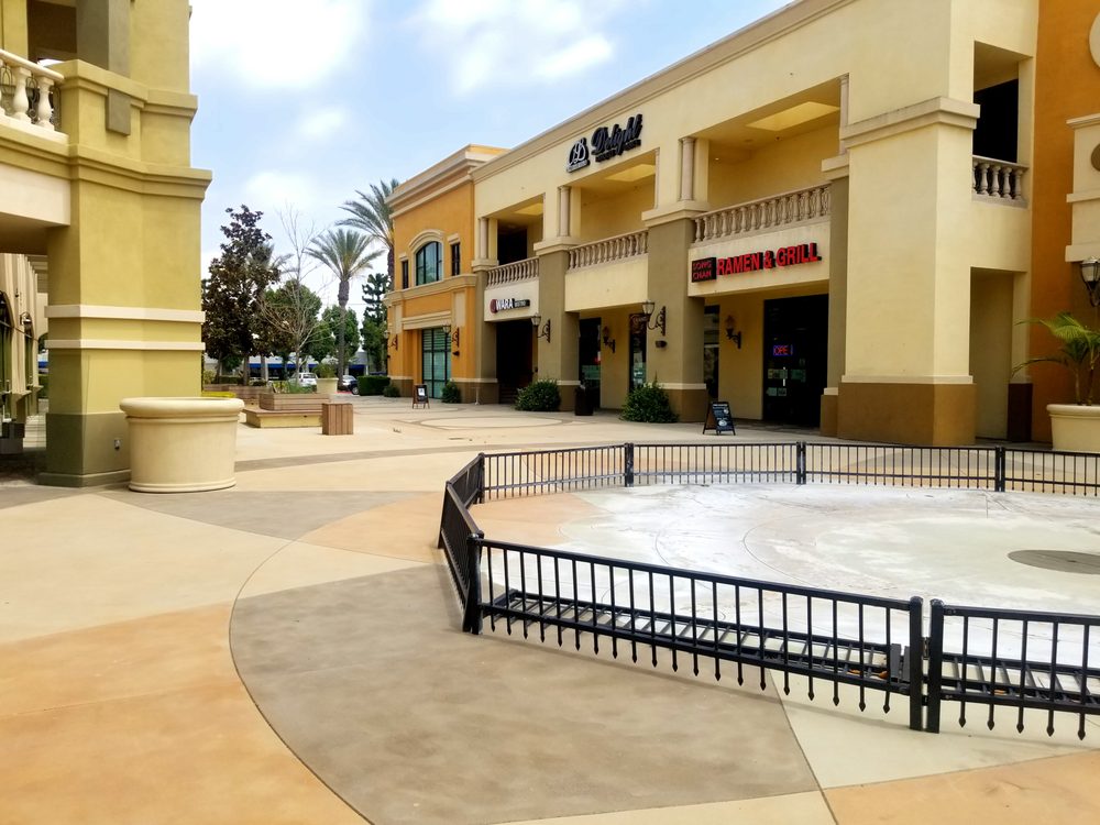 Golden Palms Plaza