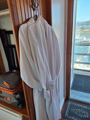 The Newport Belle, Riverboat Bed and Breakfast by null