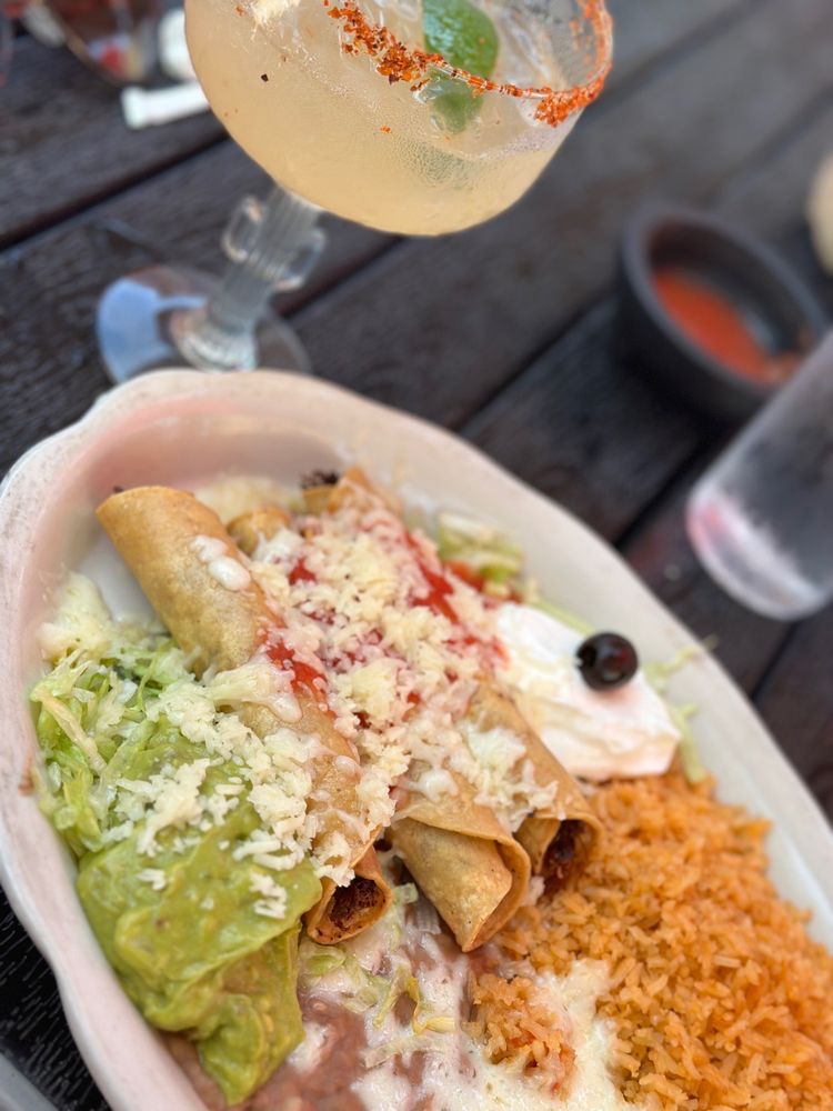 BARRAGAN’S 400 Photos & 467 Reviews 730 N Victory Blvd, Burbank