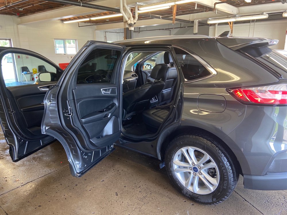 MAGIC TOUCH HAND CAR WASH Updated October 2024 1963 Leavitt Rd Frnt