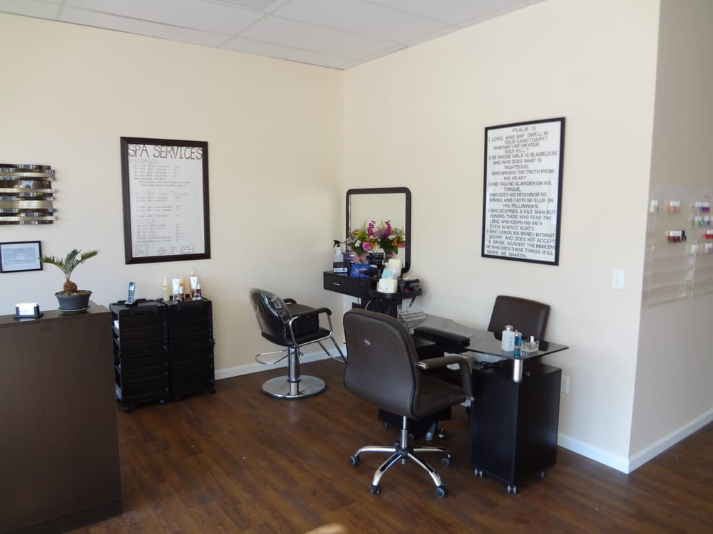 Amy's Highly Favored Spa & Salon Logo