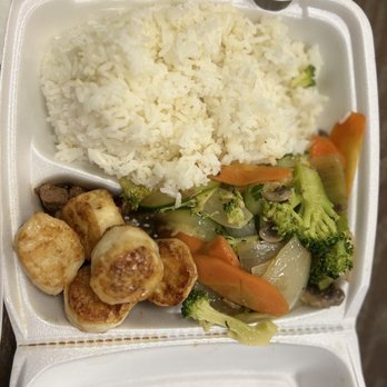 Tokyo Express - Hibachi steak and scallops with white rice and vegetables - Sushi Bars Near Me - Newark, Delaware