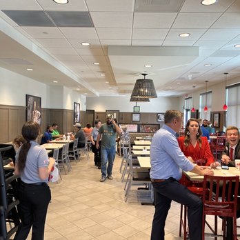 Chick-fil-A - Dining Room - Chicken Shop Near Me - Crossville, Tennessee Chick-fil-A - Dining Room - Chicken Shop Near Me - Crossville, Tennessee