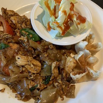 Faidang Thai Restaurant - Drunken Noodle lunch special - Restaurants Near Me - Santee, California