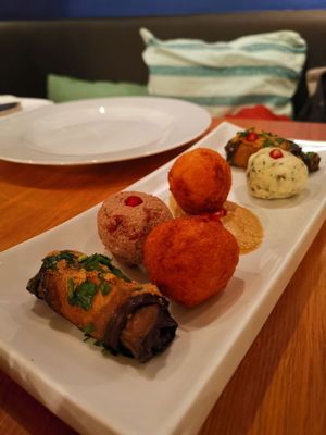 Batoni Khinkali by null